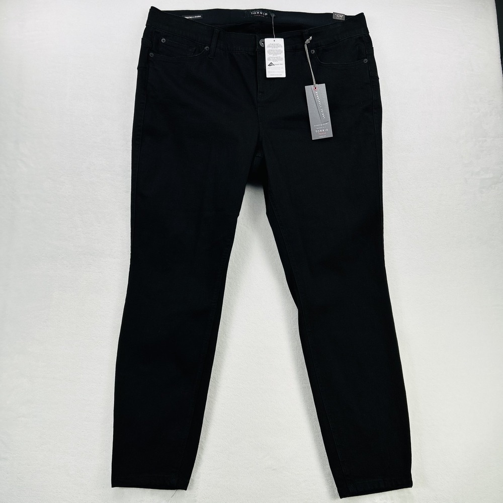 Torrid Jeans Womens 22R Black NWT Bombshell Skinny Premium Stretch Denim Pants